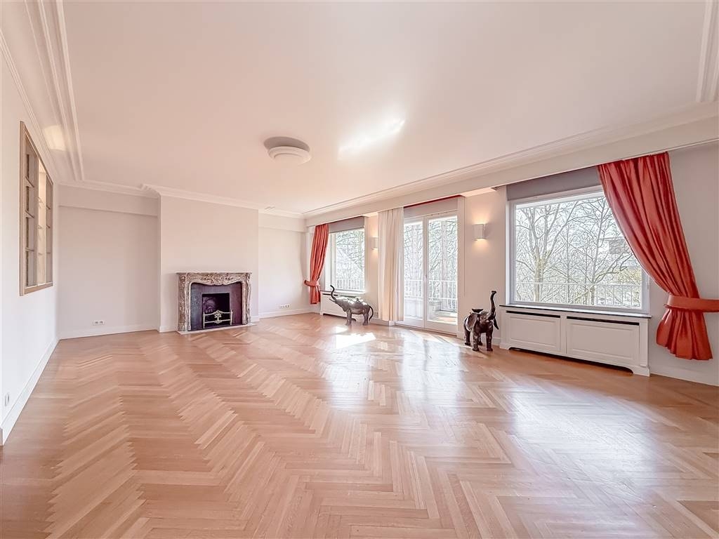 Appartement te koop in Ukkel 1180 1050000.00€ 4 slaapkamers 215.00m² - Zoekertje 505521