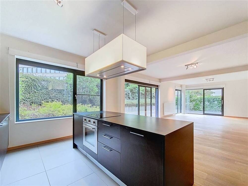 Rez-de-chaussée à  à Ixelles 1050 640000.00€ 2 chambres 130.00m² - annonce 505620