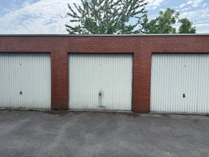 Parking & garage te  koop in Sint-Eloois-Vijve 8793 17500.00€  slaapkamers m² - Zoekertje 505543