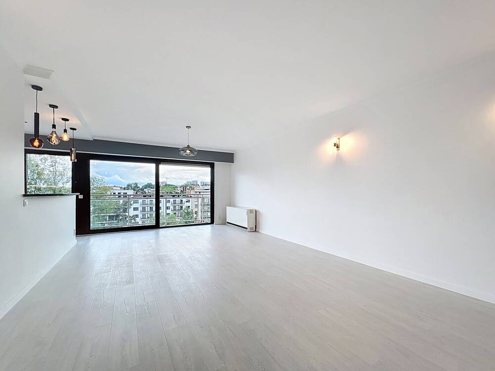 Appartement te koop in Sint-Jans-Molenbeek 1080 350000.00€ 2 slaapkamers 110.00m² - Zoekertje 505636