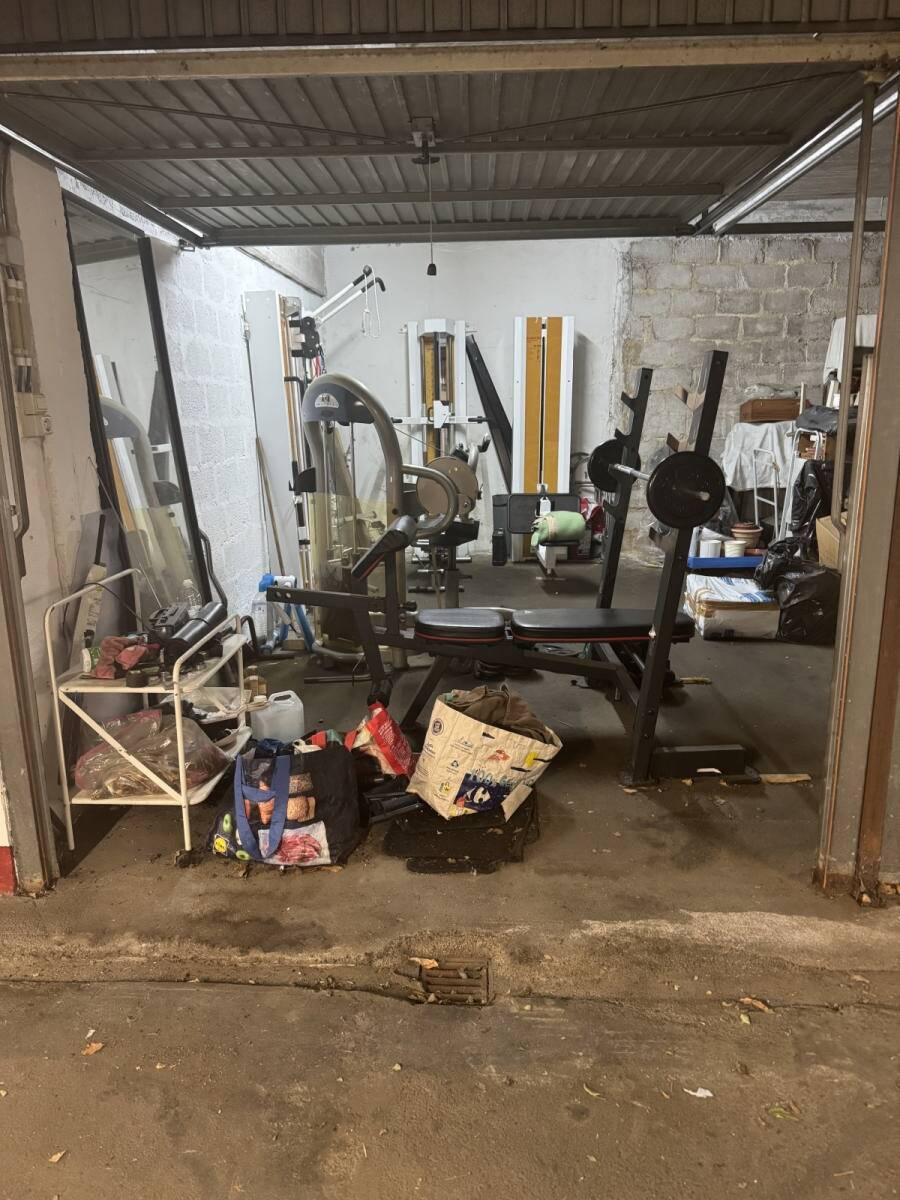 Box te  in Laken 1020 23000.00€  slaapkamers m² - Zoekertje 506685