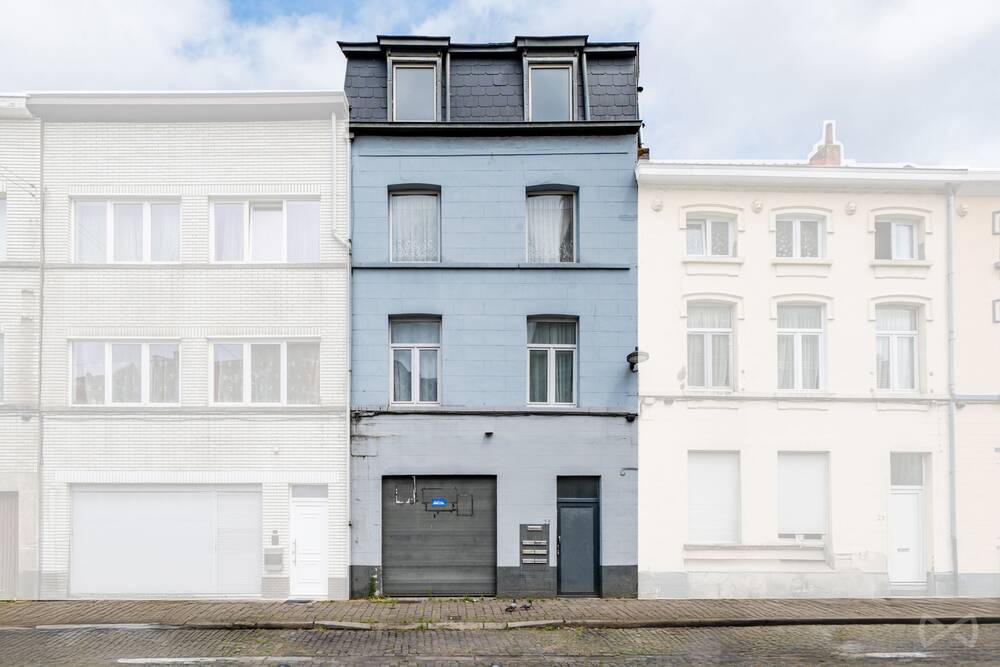Huis te koop in Sint-Jans-Molenbeek 1080 499000.00€ 6 slaapkamers 256.00m² - Zoekertje 508350