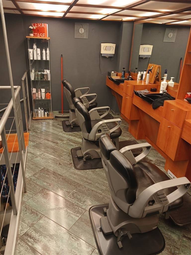 Handelszaak te koop in Elsene 1050 120000.00€ slaapkamers m² - Zoekertje 509211