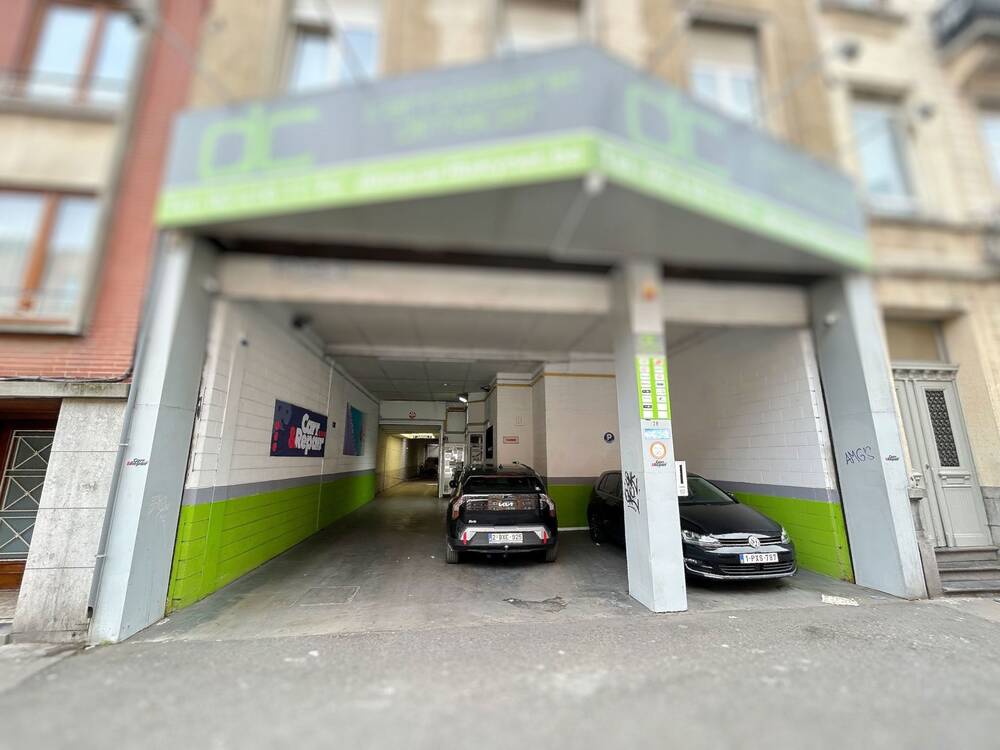 Handelszaak te  koop in Sint-Jans-Molenbeek 1080 350000.00€  slaapkamers 1500.00m² - Zoekertje 509827