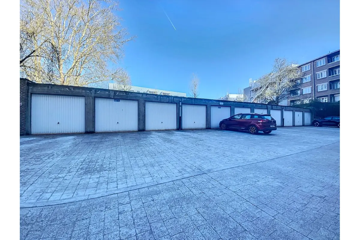 Parking te  koop in Evere 1140 320000.00€  slaapkamers m² - Zoekertje 583937
