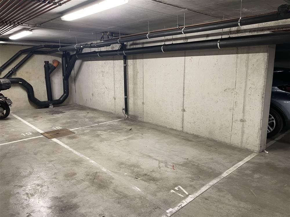 Parking / garage à louer à Ixelles 1050 150.00€ chambres m² - annonce 510826