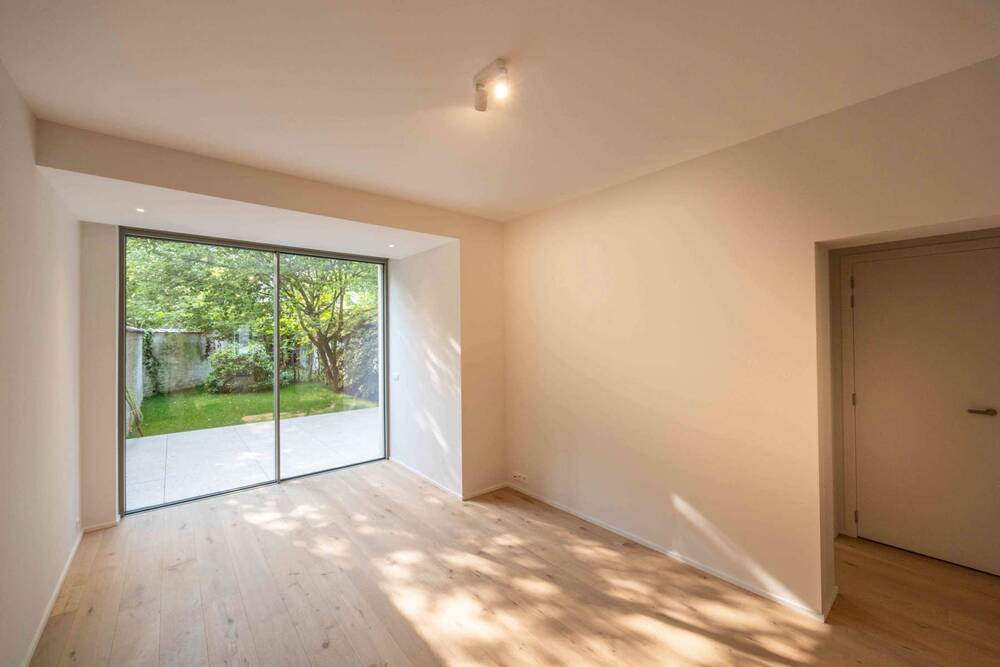 Rez-de-chaussée à vendre à Etterbeek 1040 559000.00€ 1 chambres 75.00m² - annonce 511346