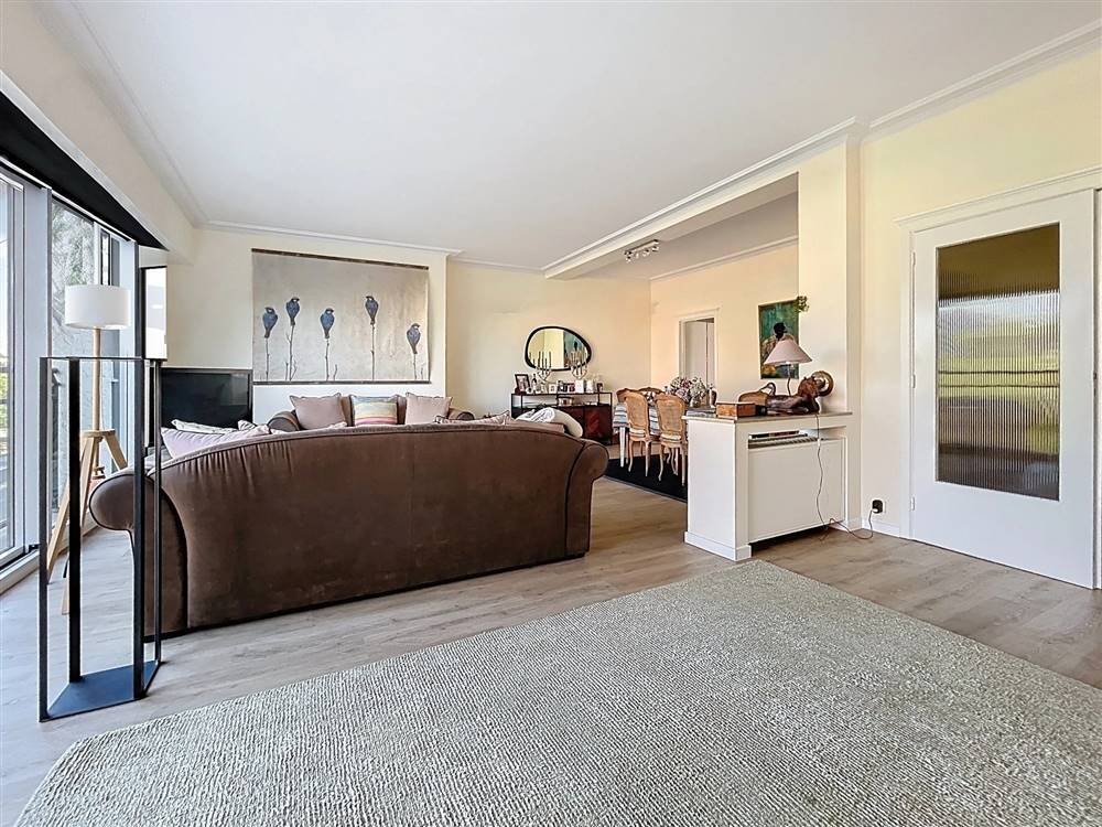 Appartement te  huur in Sint-Lambrechts-Woluwe 1200 1700.00€ 2 slaapkamers 125.00m² - Zoekertje 511870