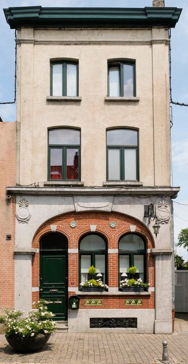 Huis te in Nijvel 1400 615000.00€ 6 slaapkamers 238.00m² - Zoekertje 512223