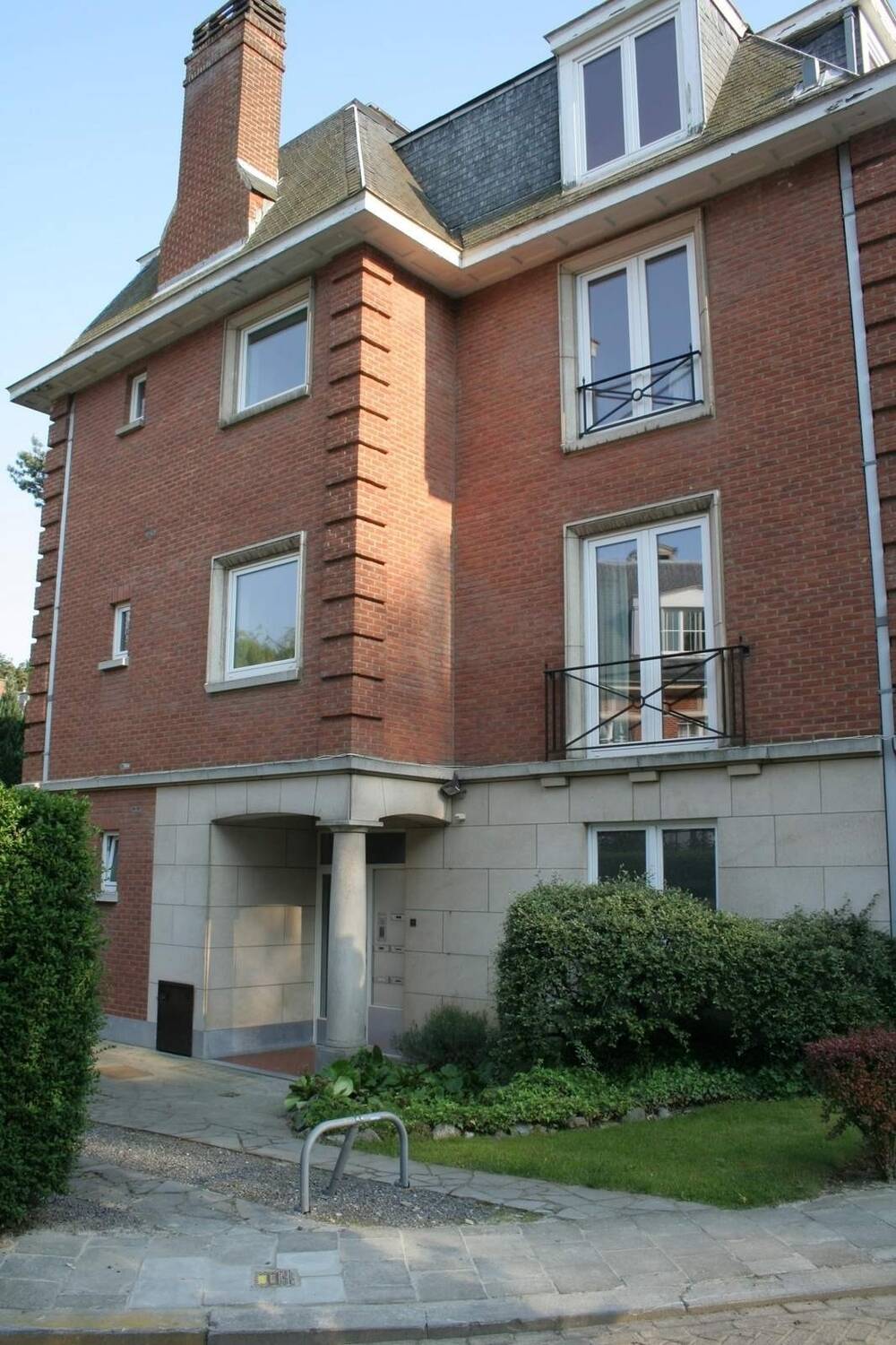 Rez-de-chaussée à louer à Bruxelles 1000 945.00€ 0 chambres 35.00m² - annonce 512936