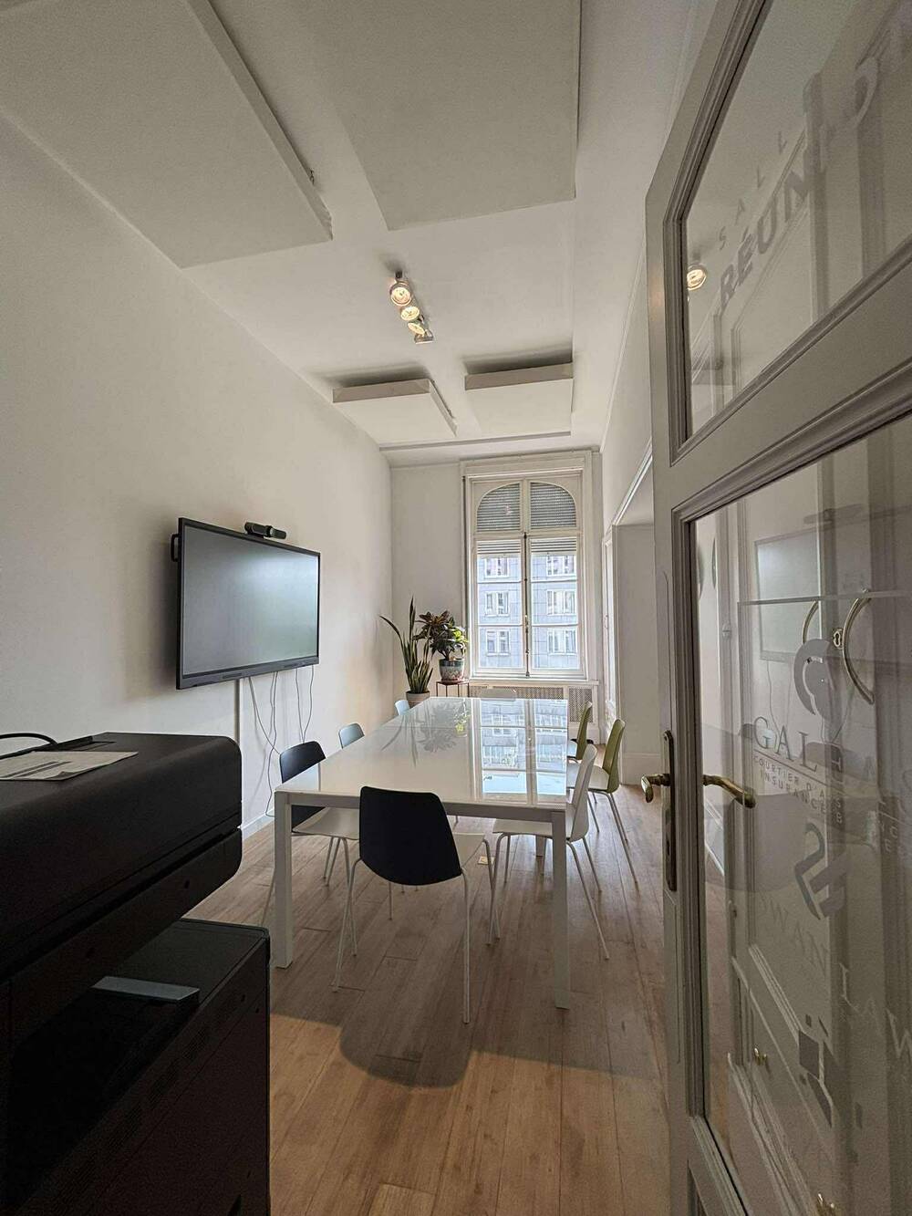 Handelszaak te huur in Brussel 1000 925.00€ slaapkamers m² - Zoekertje 513538