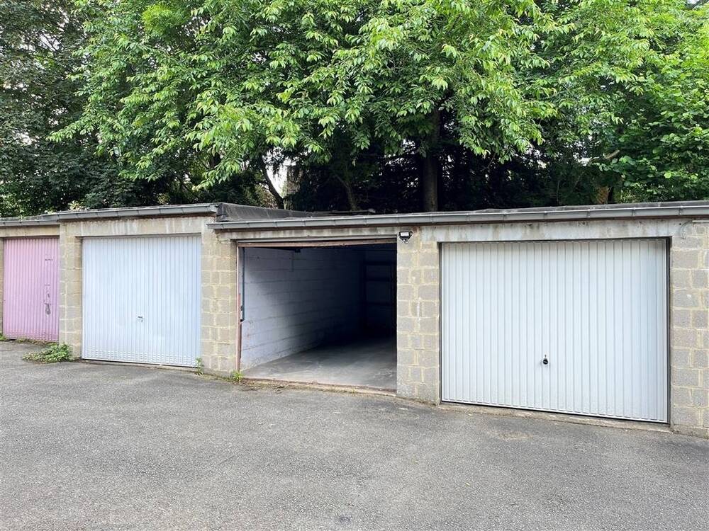 Parking / garage à louer à Uccle 1180 150.00€  chambres m² - annonce 514680