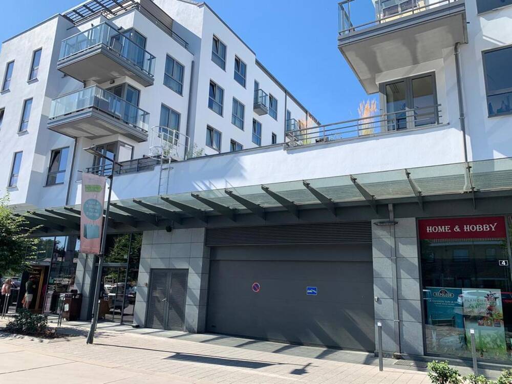 Parking te in Genval 1332 90.00€ slaapkamers m² - Zoekertje 514913