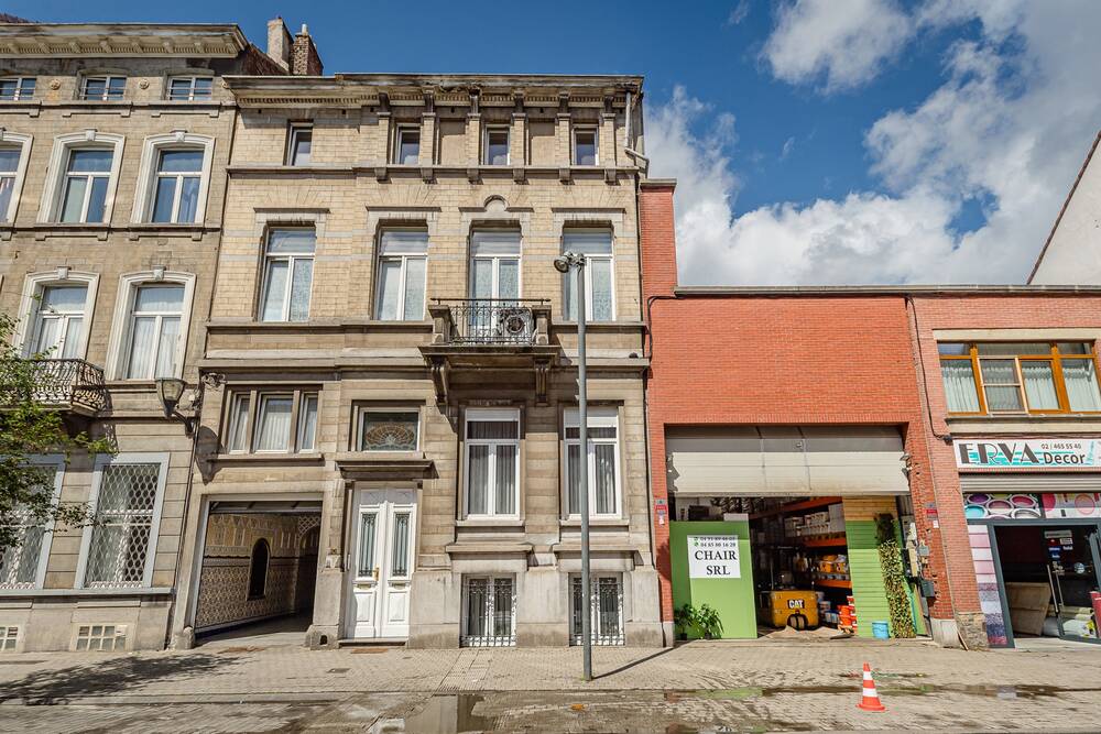 Huis te koop in Sint-Jans-Molenbeek 1080 1900000.00€ slaapkamers m² - Zoekertje 514746