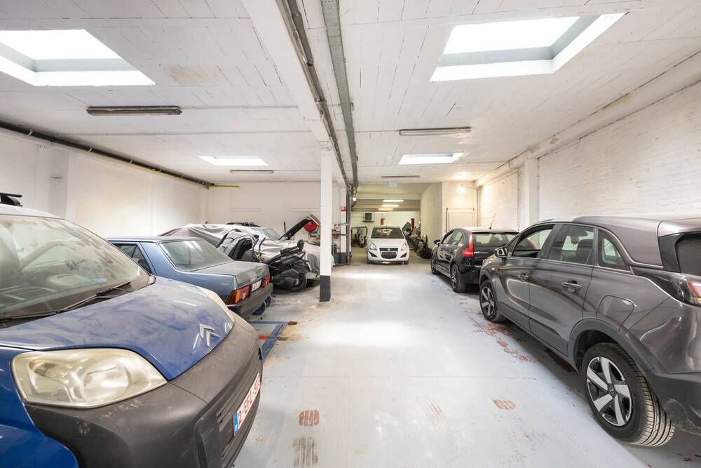Handelszaak te  koop in Schaarbeek 1030 735000.00€  slaapkamers 620.00m² - Zoekertje 517865