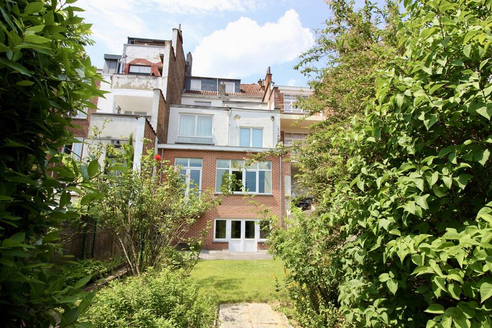 Mixgebouw te  koop in Vorst 1190 895000.00€ 5 slaapkamers 335.00m² - Zoekertje 517823