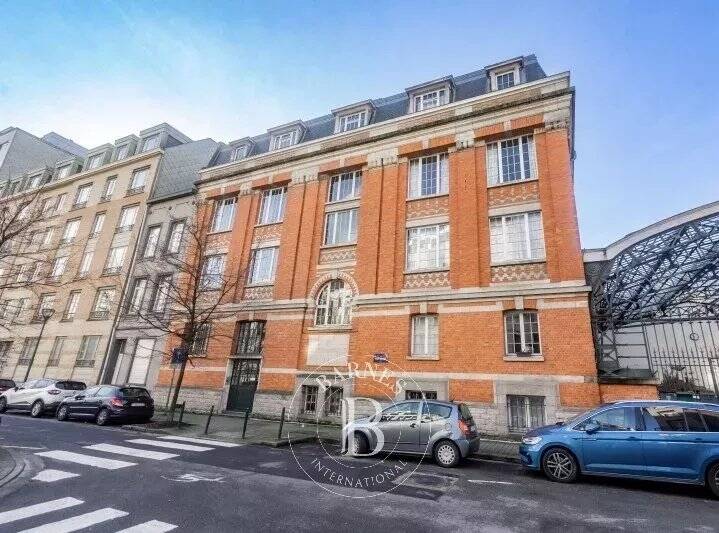 Appartement à louer à Molenbeek-Saint-Jean 1080 2500.00€ 3 chambres 251.00m² - annonce 516270