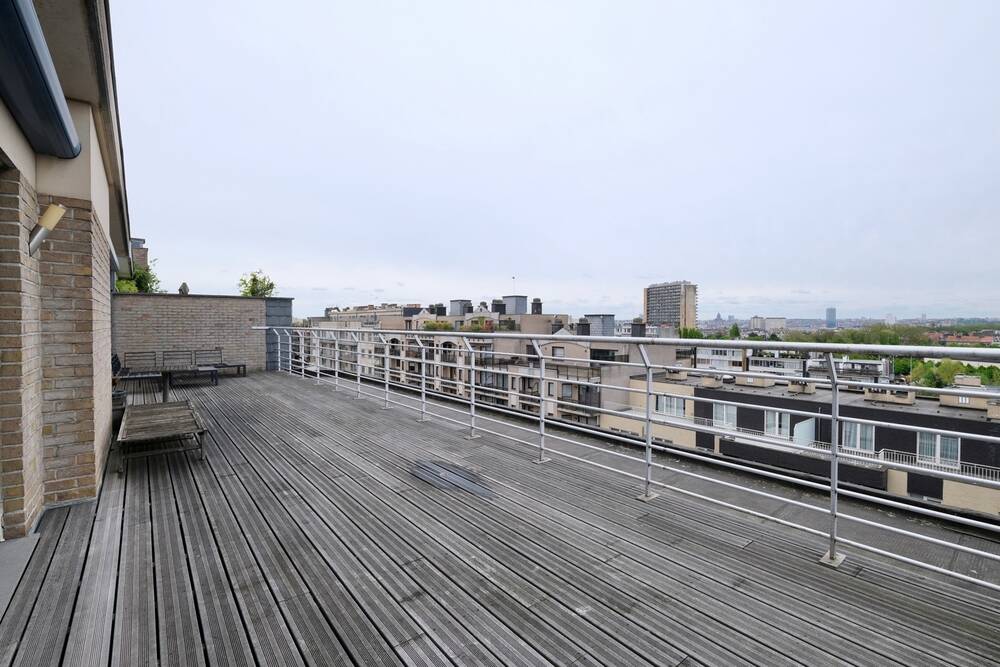 Penthouse te koop in Sint-Jans-Molenbeek 1080 329000.00€ 2 slaapkamers 100.00m² - Zoekertje 517806