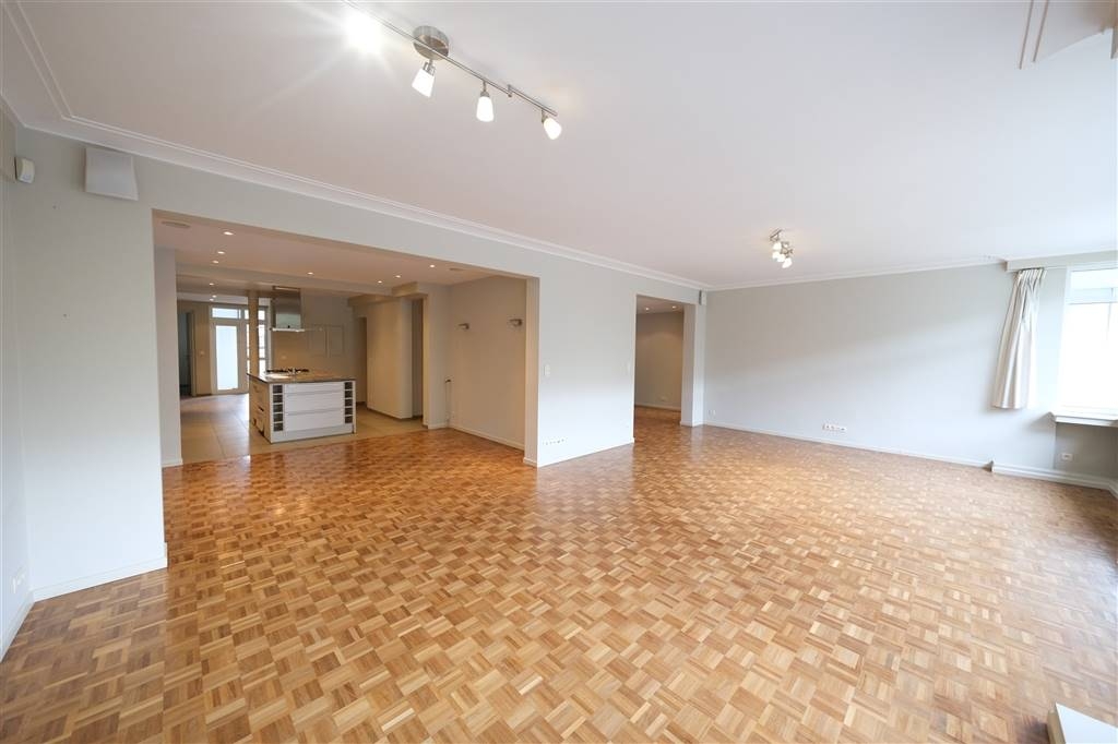 Appartement à louer à Woluwe-Saint-Pierre 1150 2700.00€ 3 chambres 195.00m² - annonce 515598