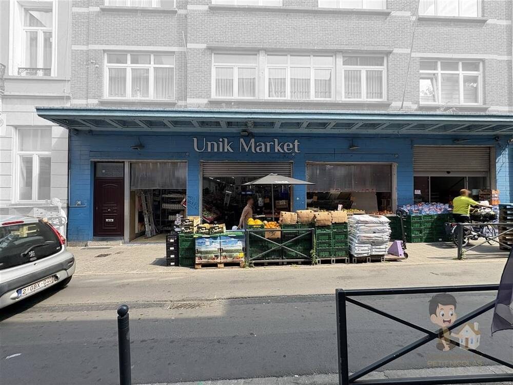 Handelszaak te  koop in Schaarbeek 1030 199900.00€  slaapkamers m² - Zoekertje 516082