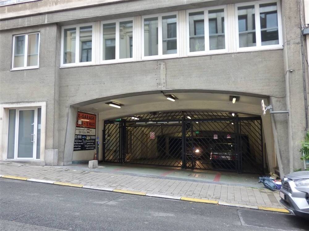 Parking / garage à louer à Ixelles 1050 175.45€ chambres m² - annonce 516197