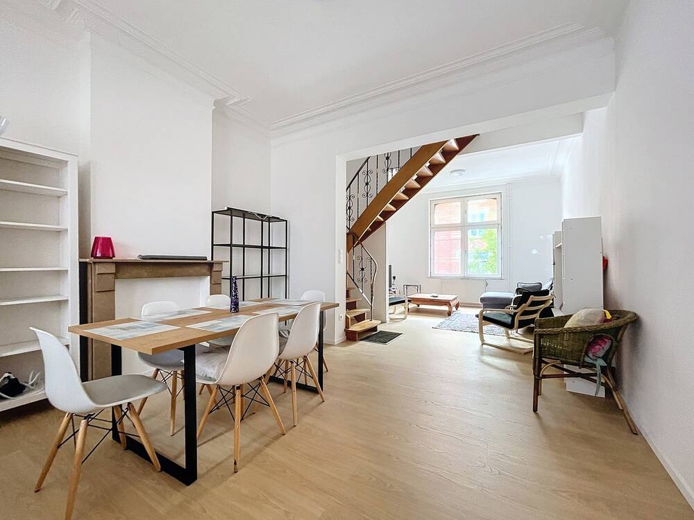 Immeuble de rapport - Immeuble à appartement à vendre à Charleroi 6000 249000.00€ 4 chambres 115.00m² - annonce 518845