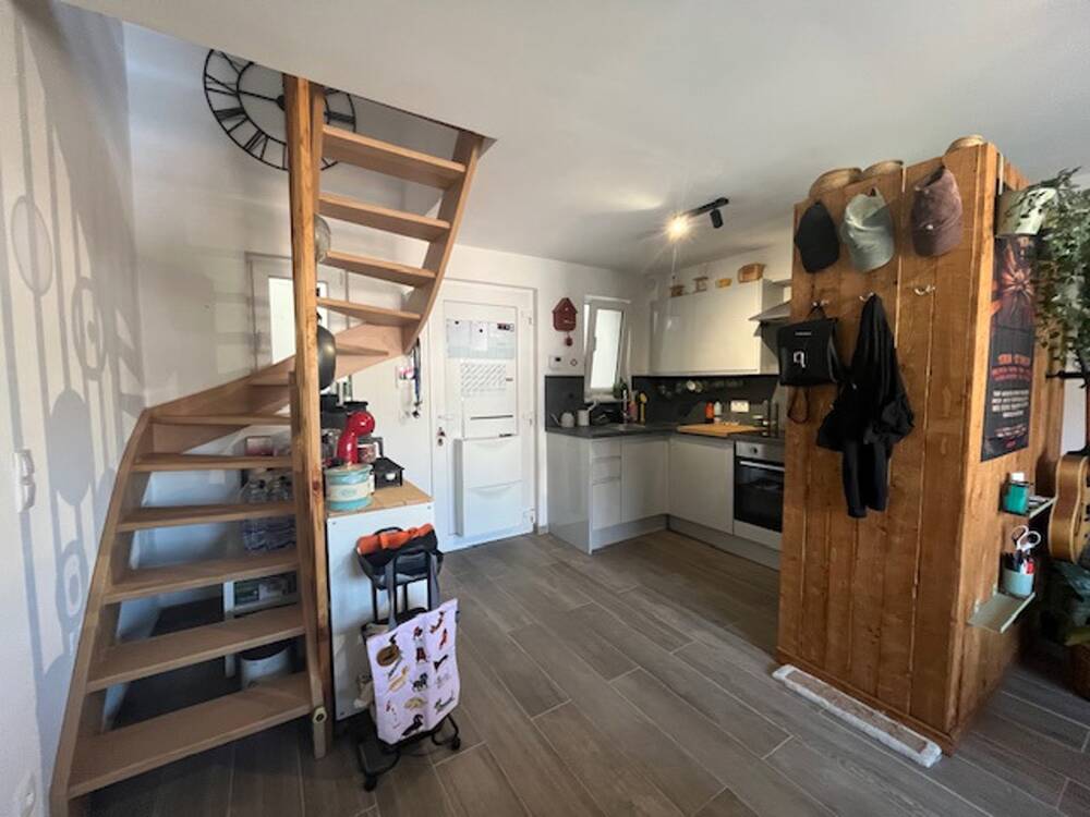 Triplex à louer à Châtelet 6200 0.00€ 2 chambres m² - annonce 518315