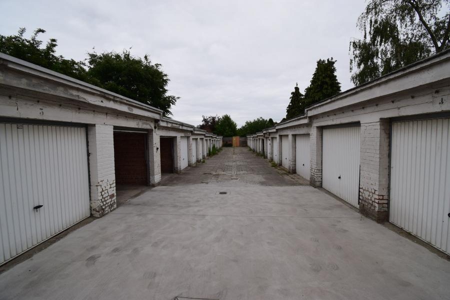 Parking & garage te koop in Sint-Jans-Molenbeek 1080 30000.00€ slaapkamers m² - Zoekertje 518097