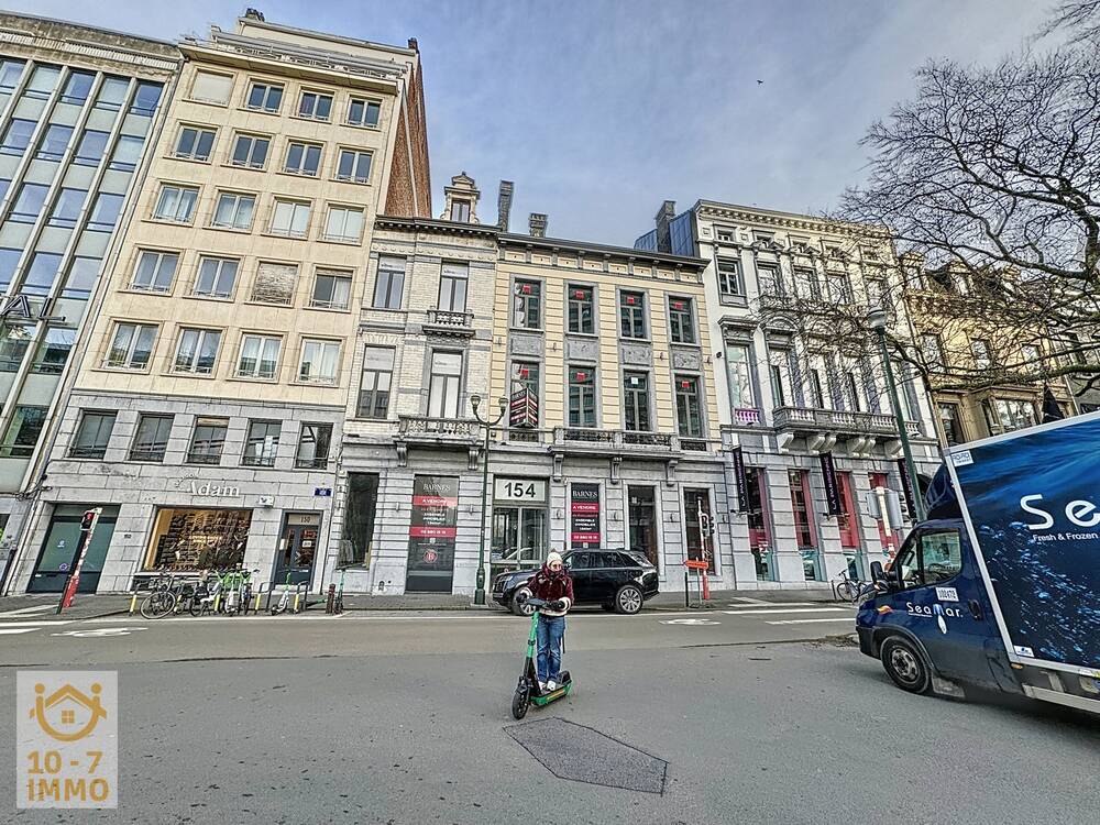 Immeuble de rapport - Immeuble à appartement à louer à Ixelles 1050 30000.00€  chambres 1600.00m² - annonce 520247
