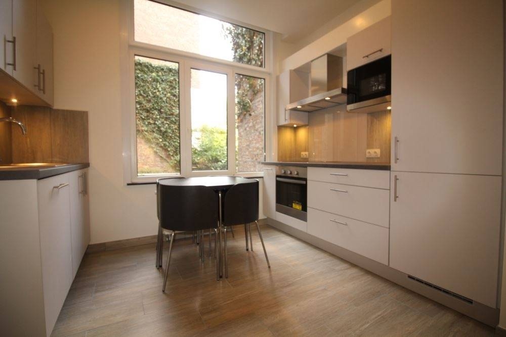 Appartement te in Ukkel 1180 1050.00€ 1 slaapkamers 60.00m² - Zoekertje 518801