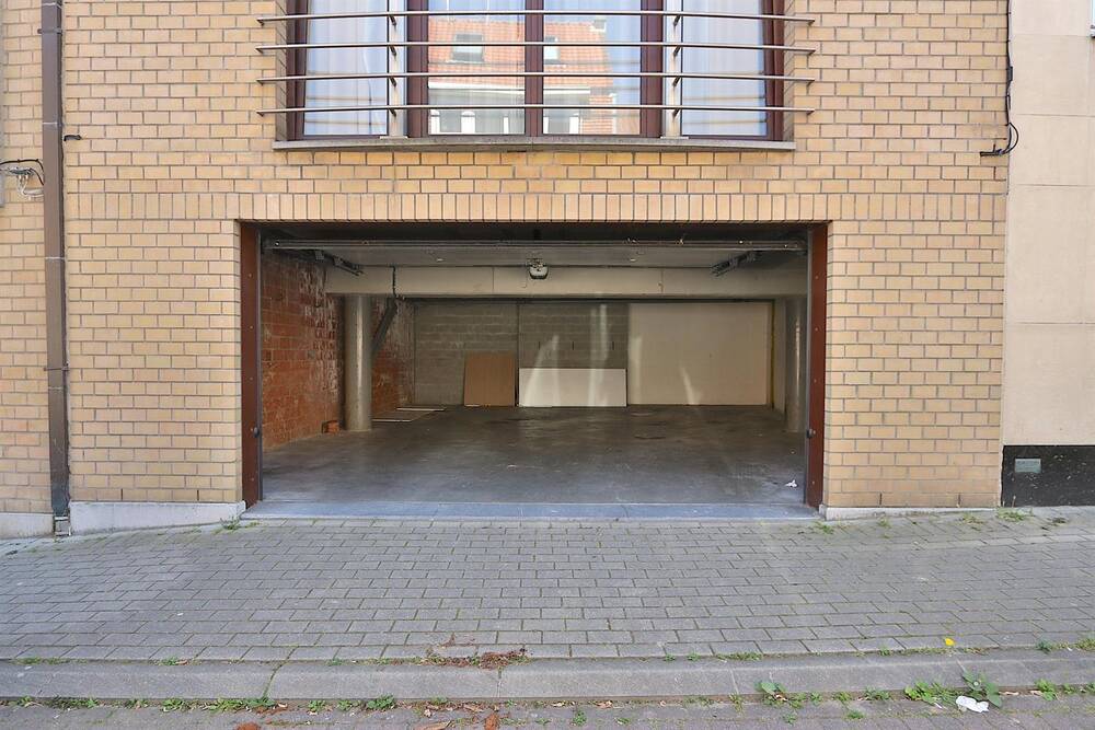 Parking & garage te  huur in Sint-Lambrechts-Woluwe 1200 160.00€  slaapkamers m² - Zoekertje 521011