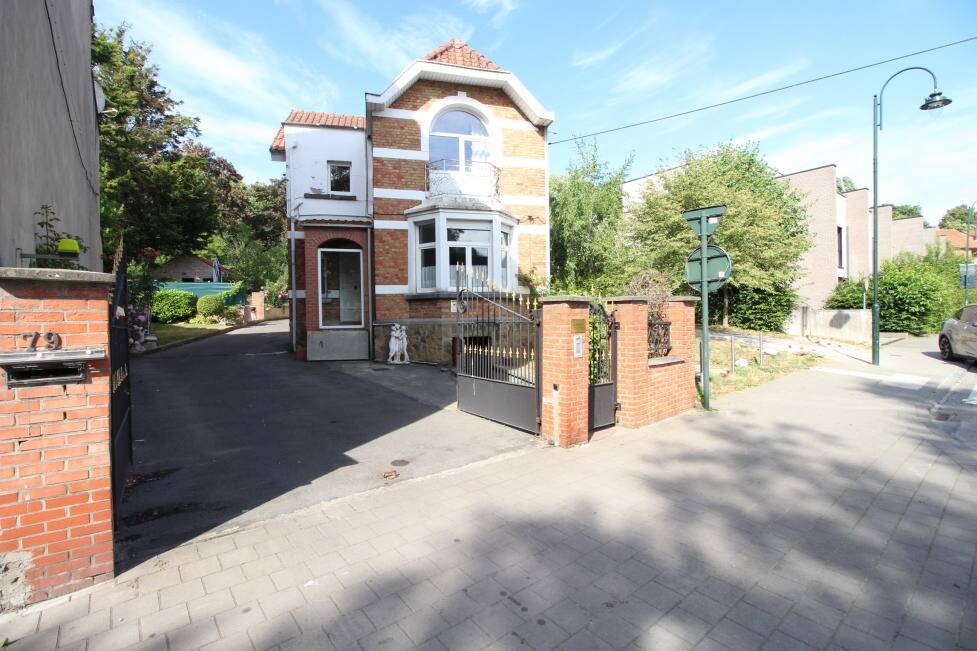 Villa te  koop in Neder-Over-Heembeek 1120 699000.00€ 4 slaapkamers 215.00m² - Zoekertje 520794