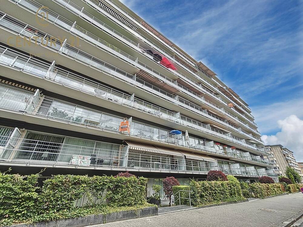 Appartement te koop in Sint-Jans-Molenbeek 1080 200000.00€ 2 slaapkamers 96.00m² - Zoekertje 522923