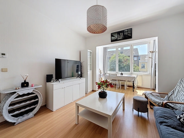 Appartement te koop in Vorst 1190 259000.00€ 2 slaapkamers 80.00m² - Zoekertje 522128