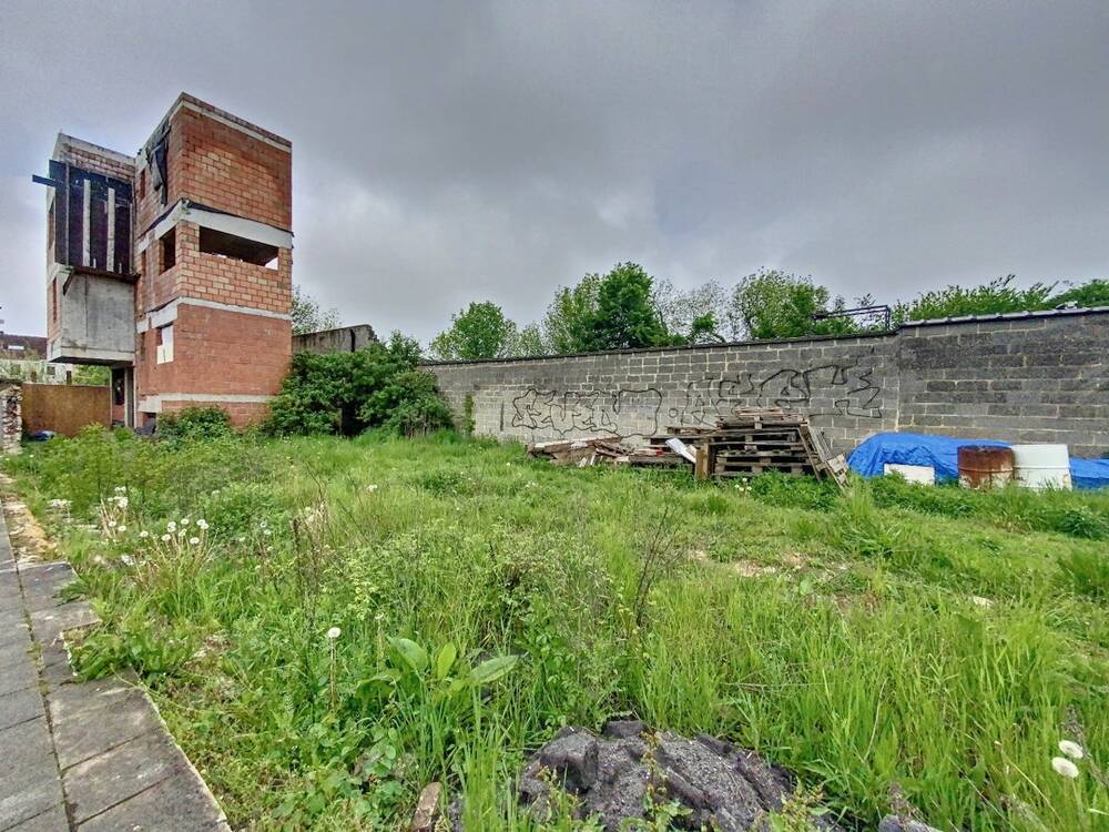 Bouwgrond te  koop in Etterbeek 1040 110000.00€  slaapkamers m² - Zoekertje 523541