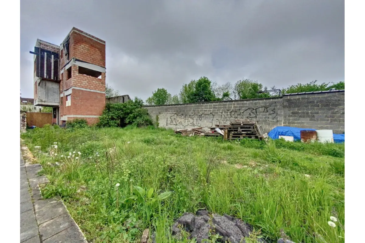 Grond te  koop in Etterbeek 1040 110000.00€  slaapkamers m² - Zoekertje 523541