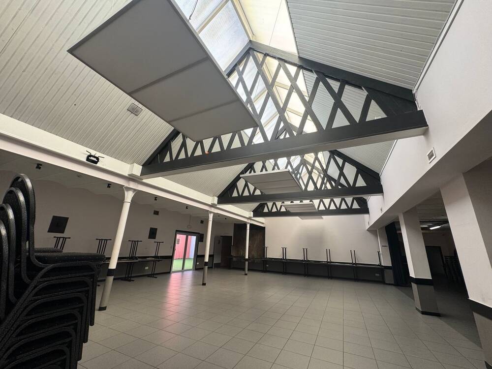 Handelszaak te koop in Aalst 9300 395000.00€ slaapkamers m² - Zoekertje 523255