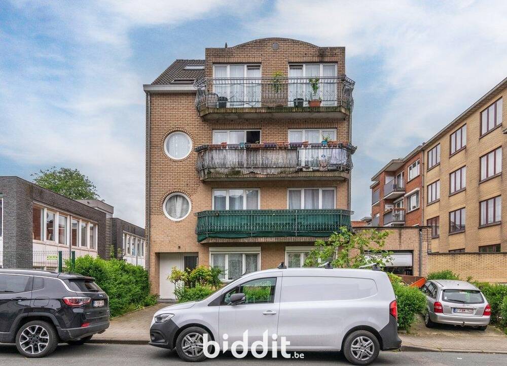Immeuble de rapport - Immeuble à appartement à vendre à Ganshoren 1083 695000.00€ 17 chambres 600.00m² - annonce 524974