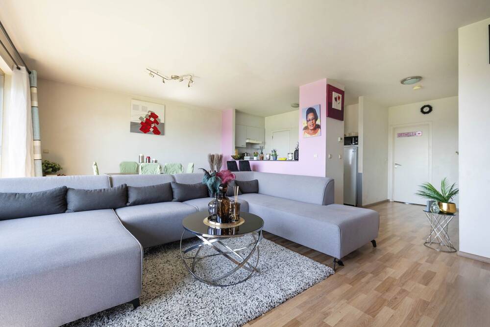Appartement te koop in Sint-Jans-Molenbeek 1080 220000.00€ 2 slaapkamers 95.00m² - Zoekertje 524448