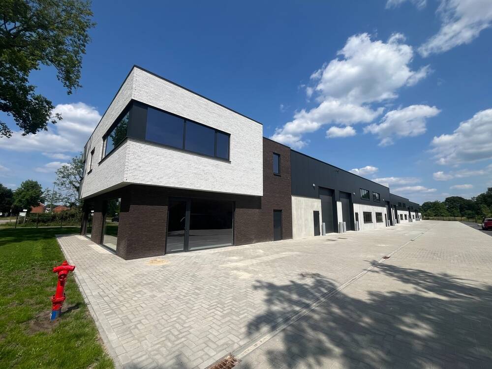 Handelszaak te koop in Zonhoven 3520 886095.00€ slaapkamers m² - Zoekertje 524389
