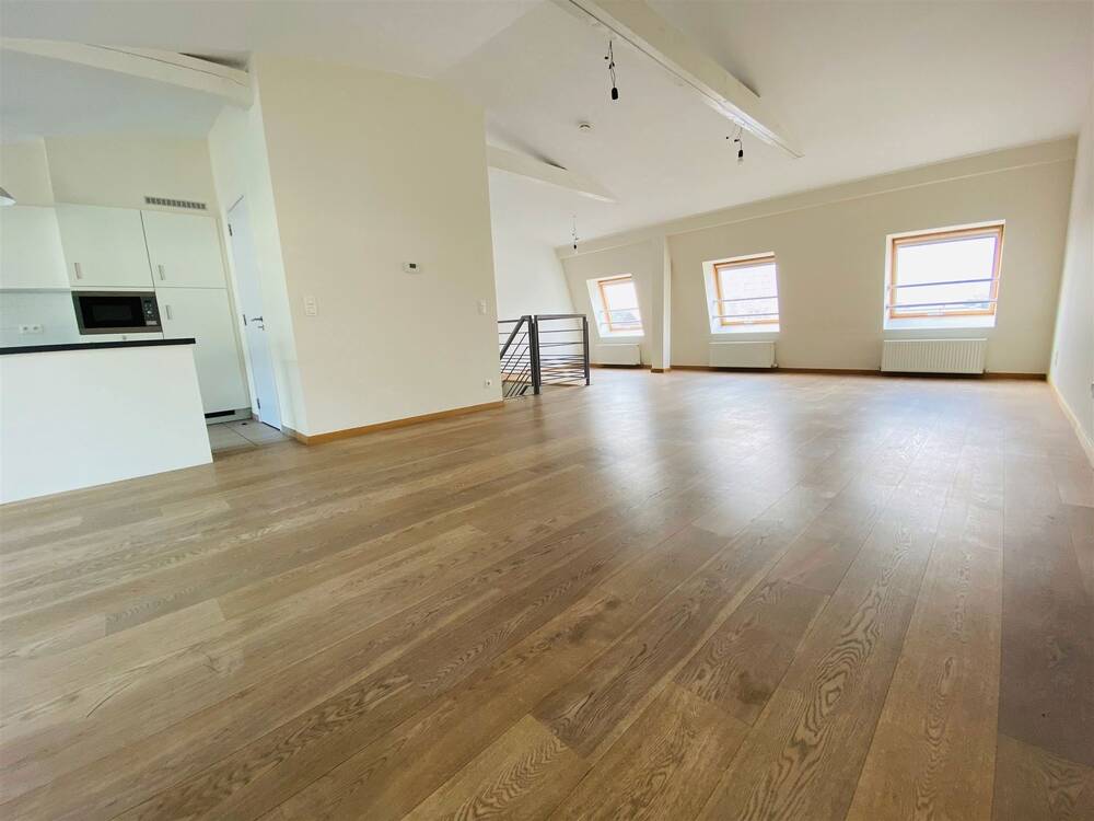 Triplex à louer à Bruxelles 1000 1968.00€ 3 chambres 175.00m² - annonce 524451