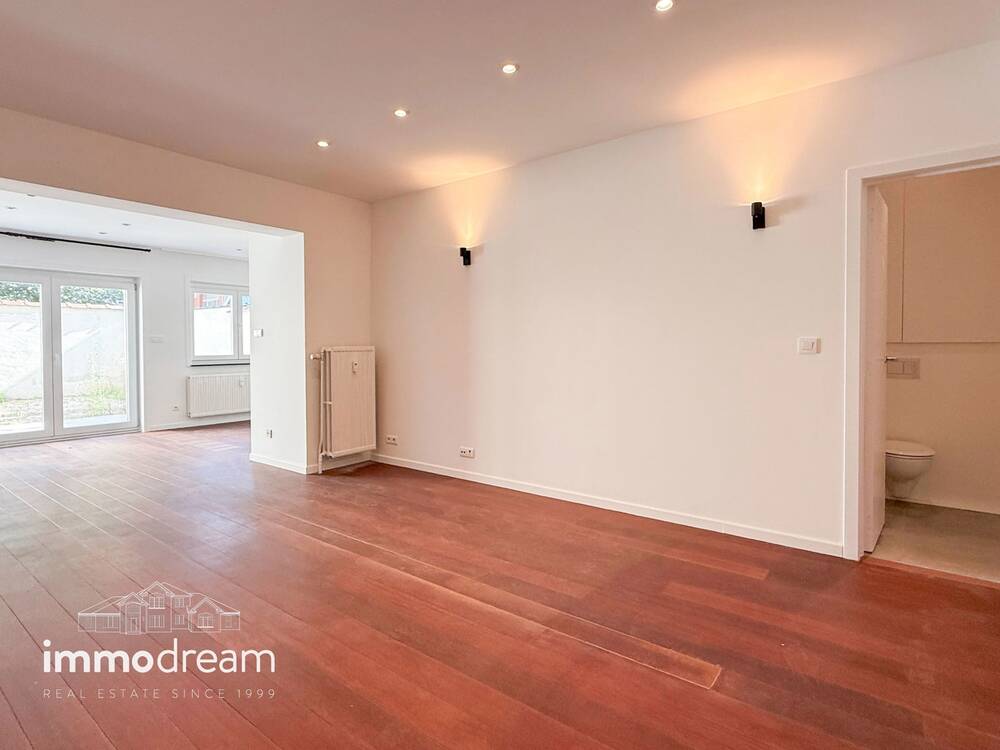 Studio à louer à Bruxelles 1000 1000.00€  chambres 65.00m² - annonce 524747