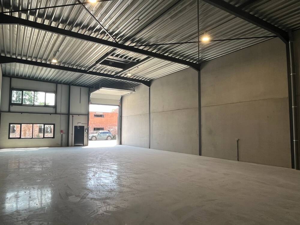 Handelszaak te koop in Zonhoven 3520 390585.00€ slaapkamers m² - Zoekertje 524392