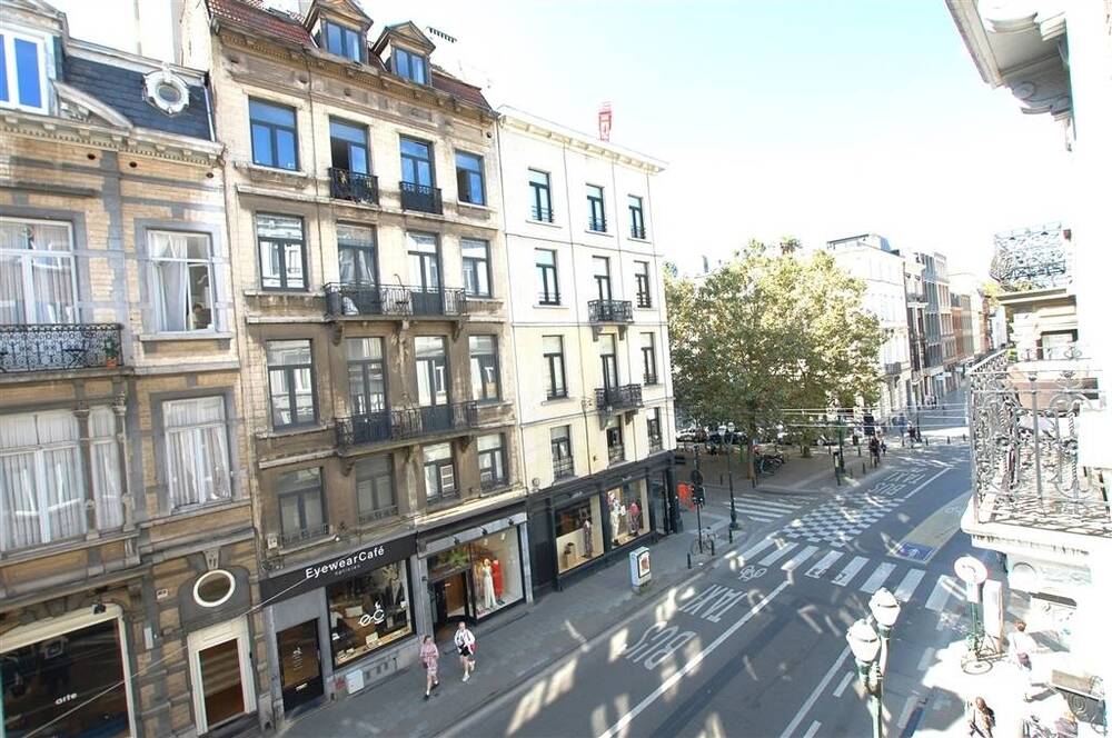 Appartement te koop in Brussel 1000 305000.00€ 1 slaapkamers 85.00m² - Zoekertje 528013