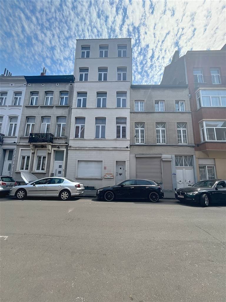 Maison à vendre à Molenbeek-Saint-Jean 1080 750000.00€ 9 chambres m² - annonce 527337