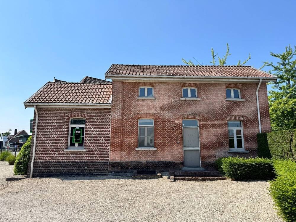 Maison à vendre à Vive-Saint-Éloi 8793 250000.00€ chambres m² - annonce 525073