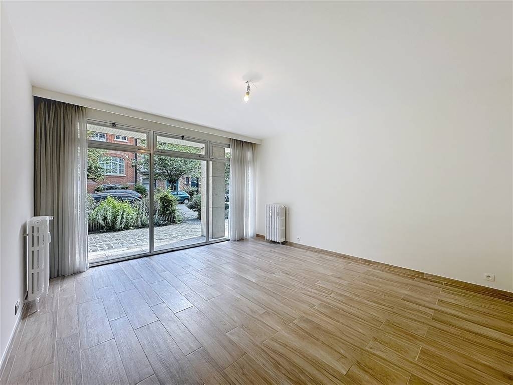Commerce à louer à Schaerbeek 1030 950.00€ 1 chambres m² - annonce 527682