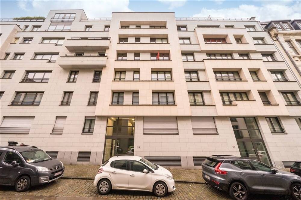 Appartement te koop in Brussel 1000 450000.00€ 2 slaapkamers 107.00m² - Zoekertje 527864