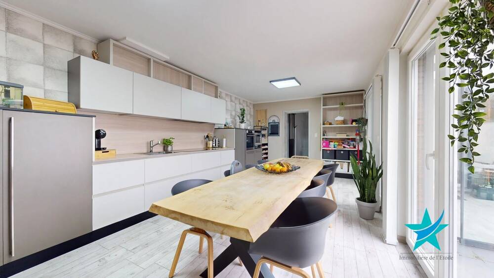 Maison à vendre à Fontaine-l'Evêque 6140 275000.00€ 5 chambres m² - annonce 525087
