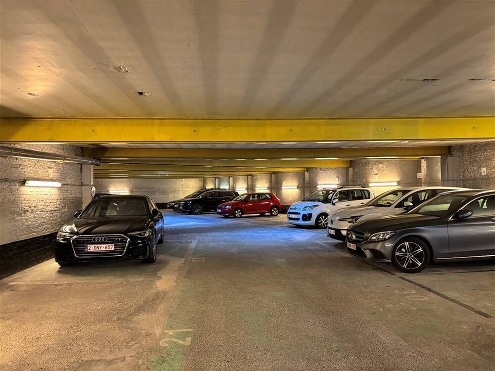 Parking / garage à vendre à Deurne 2100 649000.00€ chambres m² - annonce 526013
